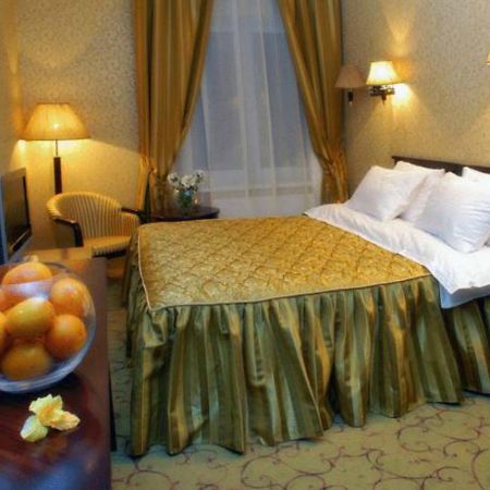 Royal Hotels And Spa Resorts Promenad Truskawez Exterior foto