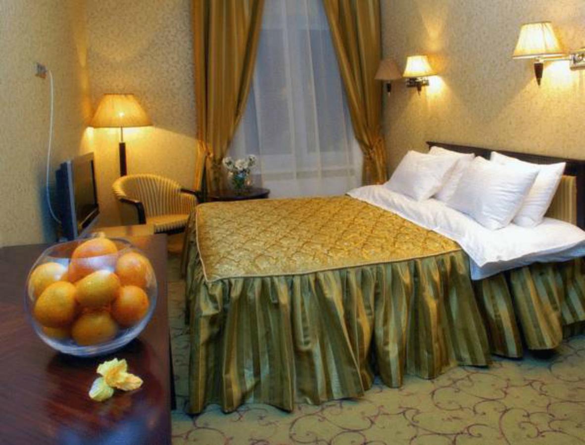 Royal Hotels And Spa Resorts Promenad Truskawez Exterior foto